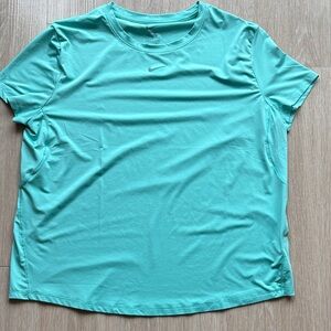 Nike Women's Turquoise Short Sleeve Tee